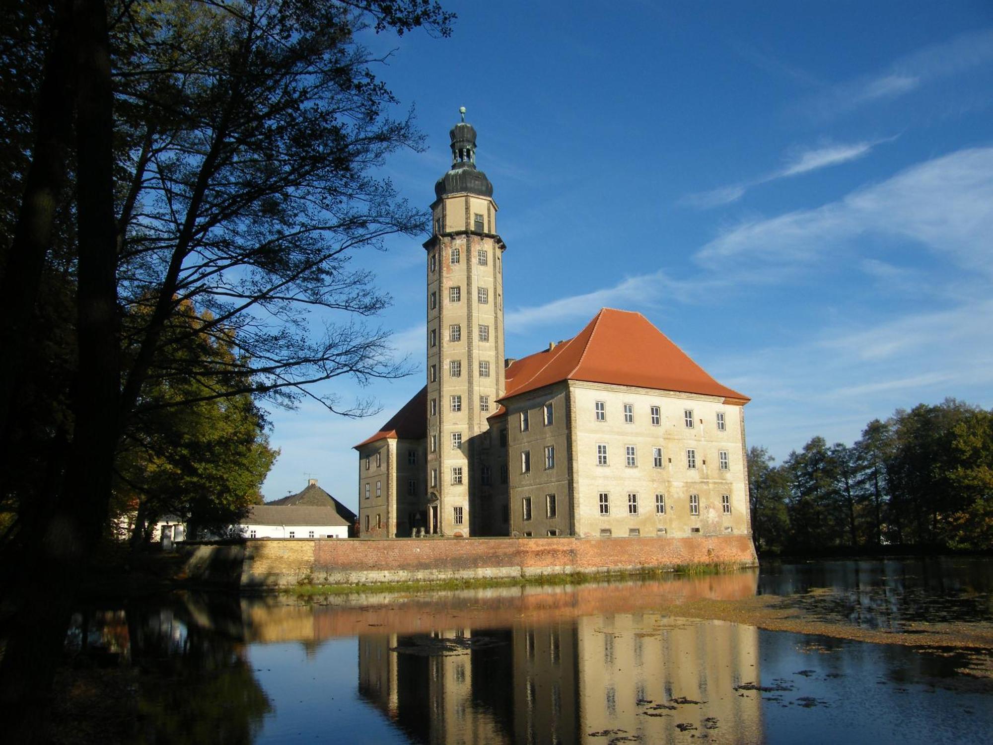 Resort "Schloss Reinharz" 바트 슈미데베르크 외부 사진